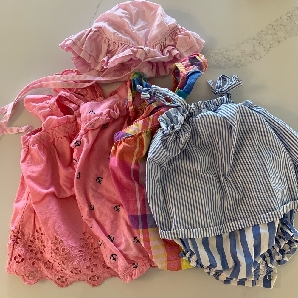 Lot of 4 baby girls dresses/ bubble rompers 3-6 months plus sun hat.